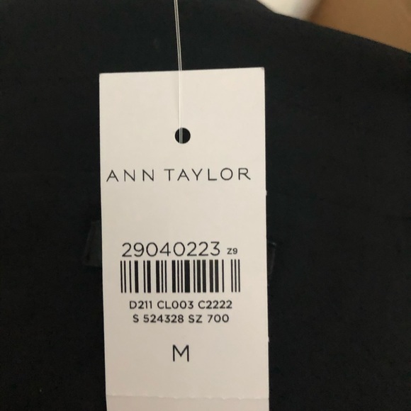 😁black blouse with white trim and deep v neck - Picture 5 of 5